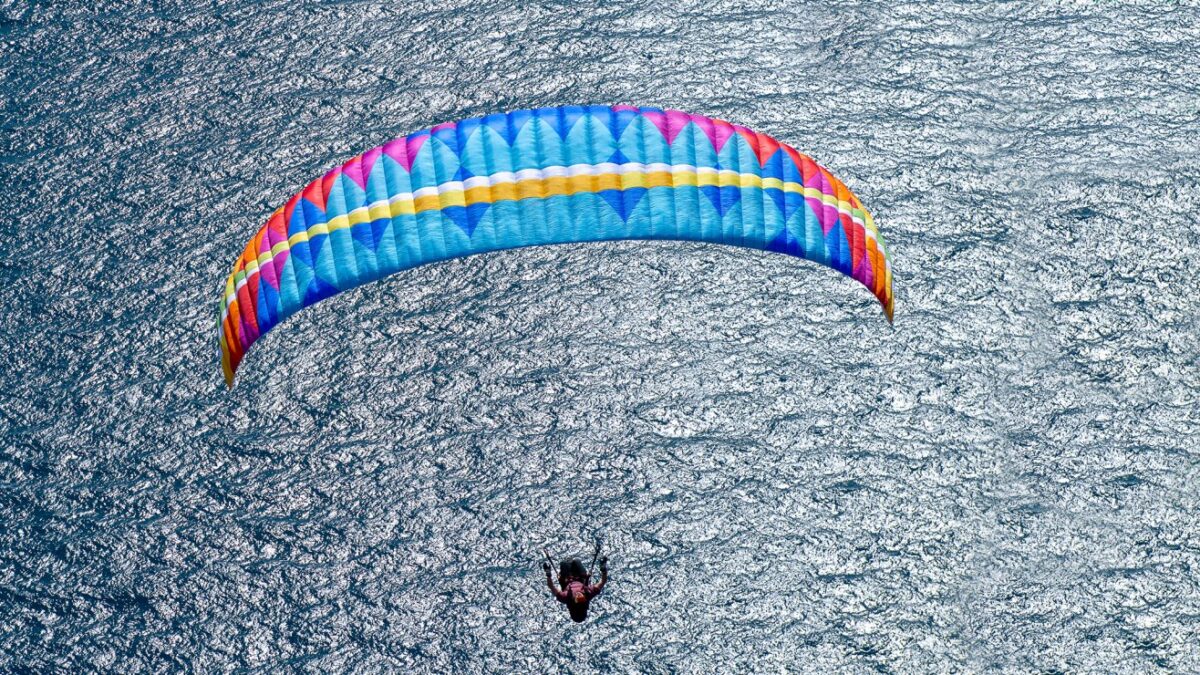 1555665523-5605 1555665523-5605