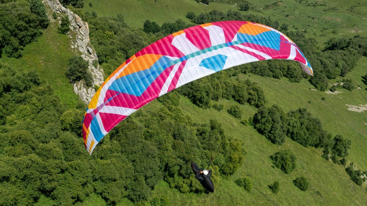 1690823075-0404 1690823075-0404