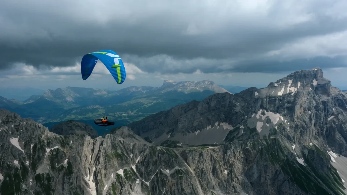 ozone-lyght-iwh-i-soaring-above-ridge-cloudbase ozone-lyght-iwh-i-soaring-above-ridge-cloudbase