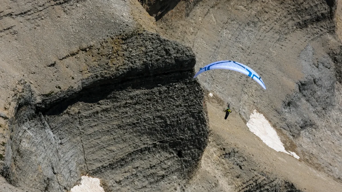 ozone-lyght-wia-w-above-stony-mountainside ozone-lyght-wia-w-above-stony-mountainside