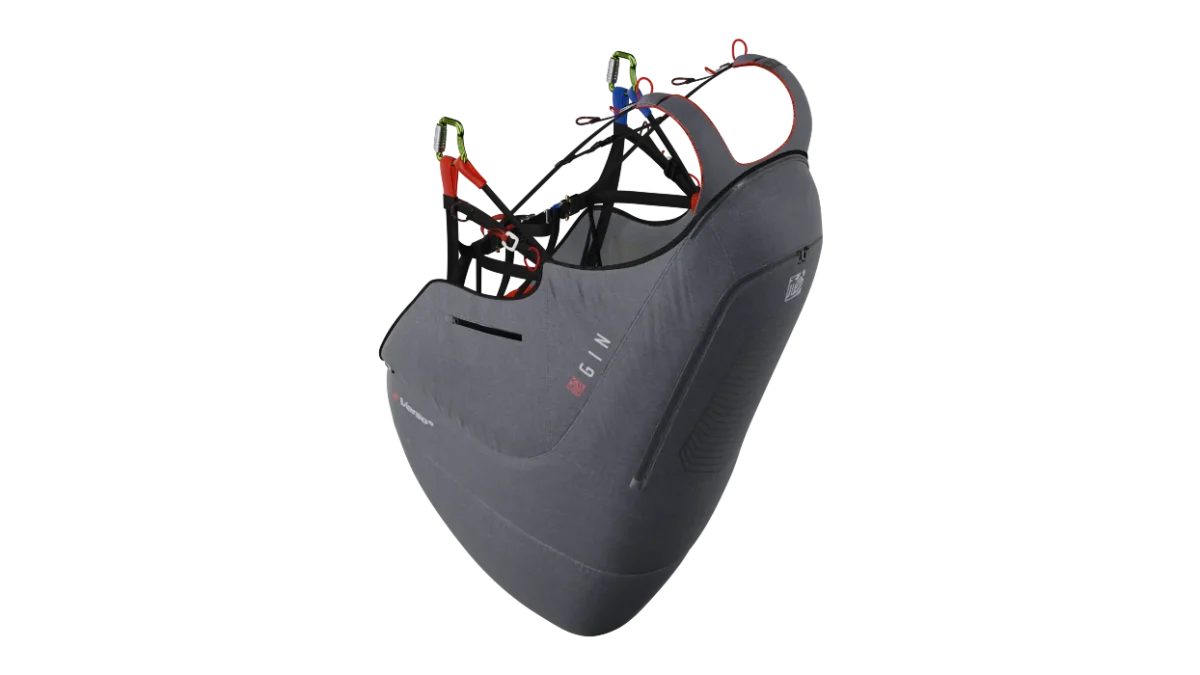 gin-verso-4-studio-left-back gin-verso-4-studio-left-back