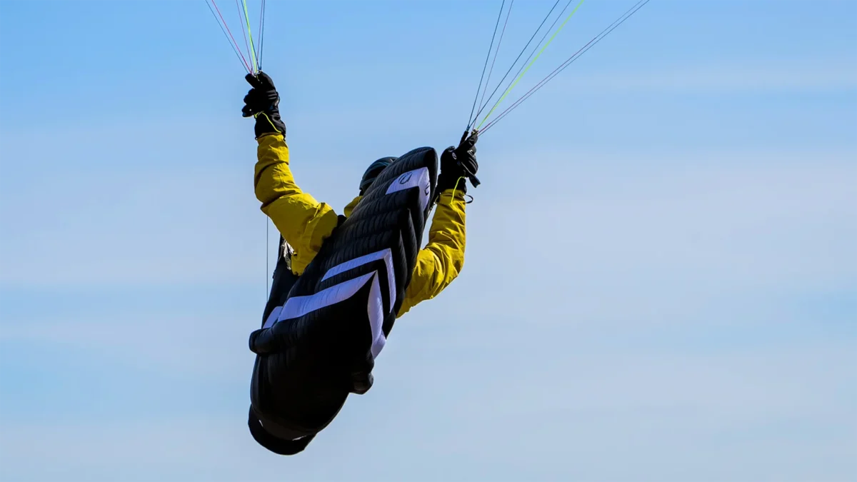 ozone-frace2-in-air-from-behind ozone-frace2-in-air-from-behind