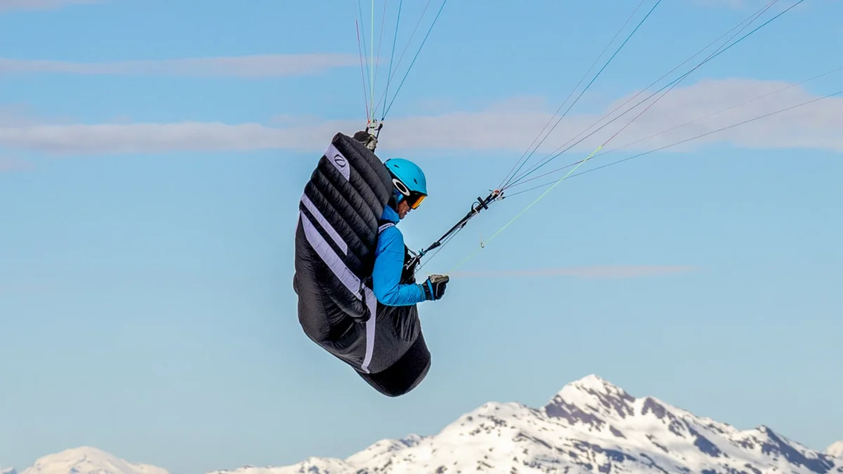 ozone-frace2-in-air-from-behind3 ozone-frace2-in-air-from-behind3