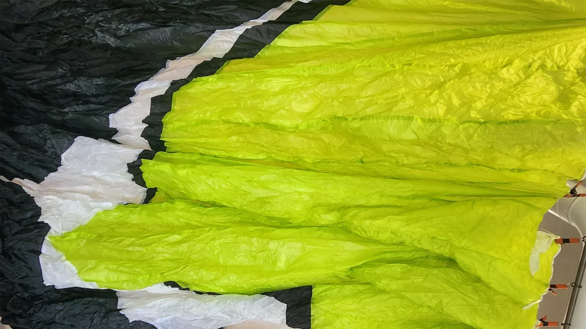 MAG241.Q.37E.125_cover MAG241.Q.37E.125_cover