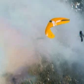 Ozone-Alpina4GT-gul-regnbue-ovenfra