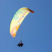 bgd-dual-3-lemon-bottom-sail-view-against-blue-sky