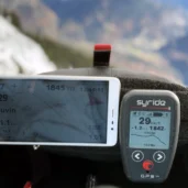 syride-gps-v4-on-cockpit-connected-xc-track